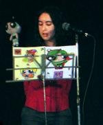 Isabel Muñoz leyendo a Salinas y expresando su agradecimiento.